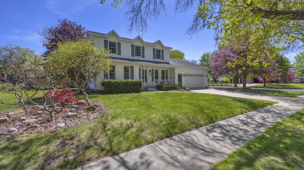 87 Eastbrook Ln, Fond Du Lac, WI 54935