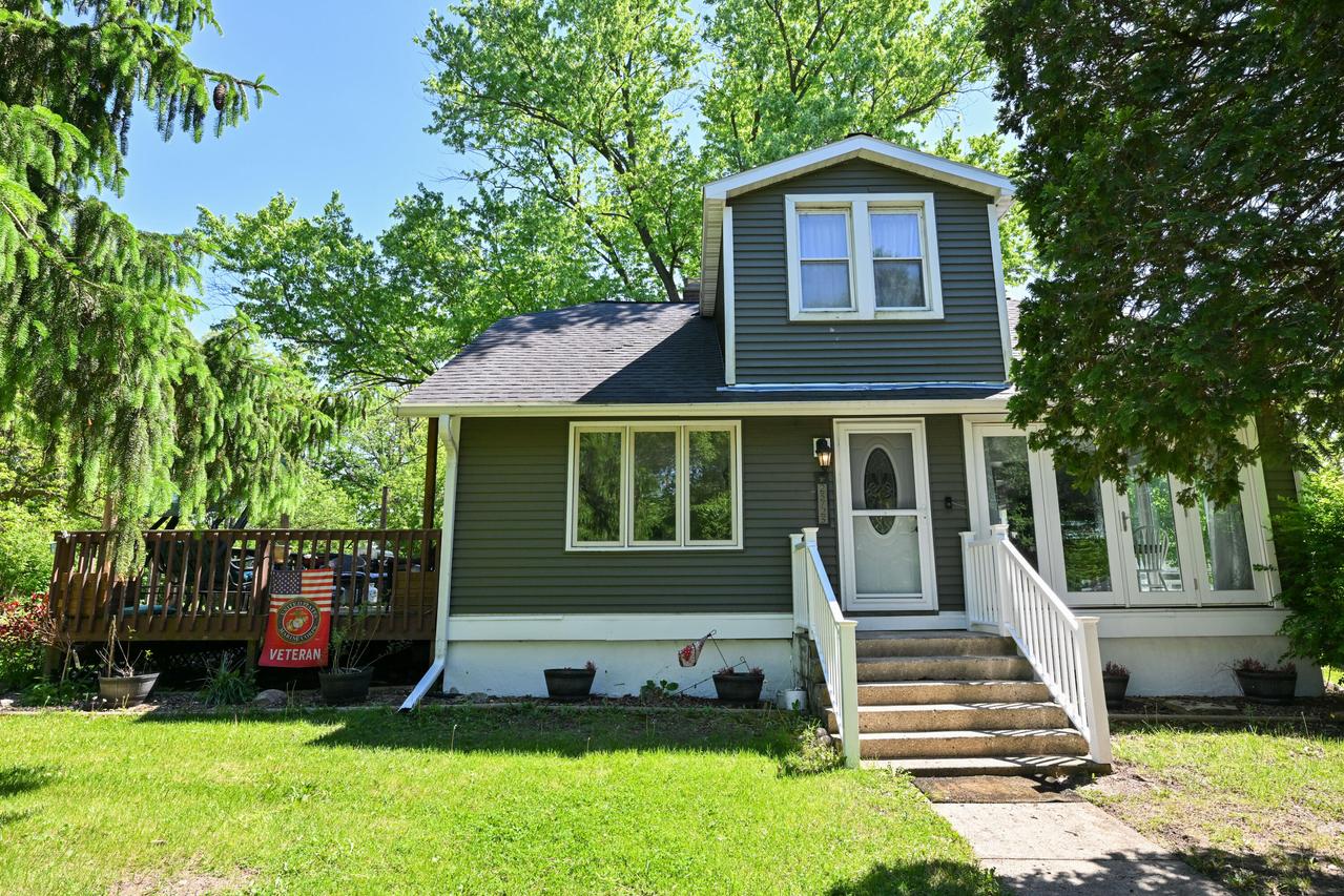 23723 82nd Pl, Salem Lakes, WI 53168