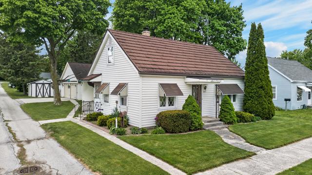 New Homes For Sale This Week That Attend New Holstein High School: May 22nd to May 28th