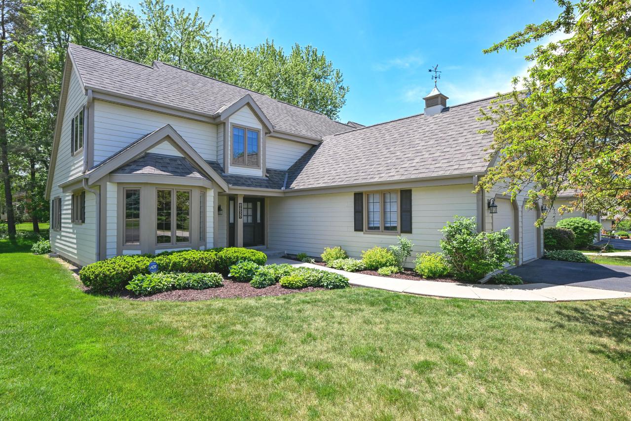 18465 St Andrew Ct #A, Brookfield, WI 53045