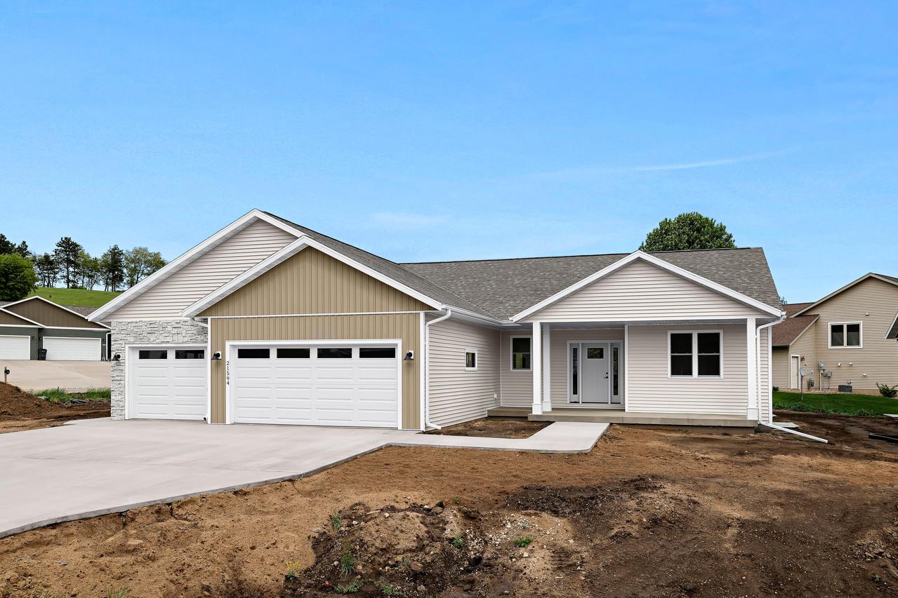 21594 Somerset Down Ln, Galesville, WI 54630