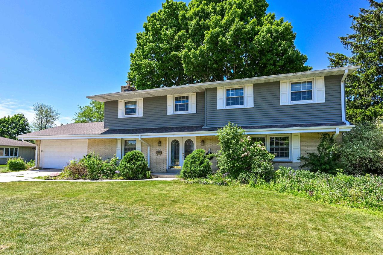 739 6th Ave, Grafton, WI 53024