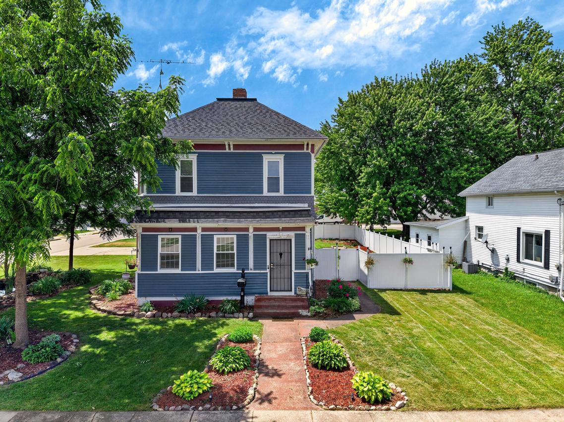 203 Williams St, Randolph, WI 53956