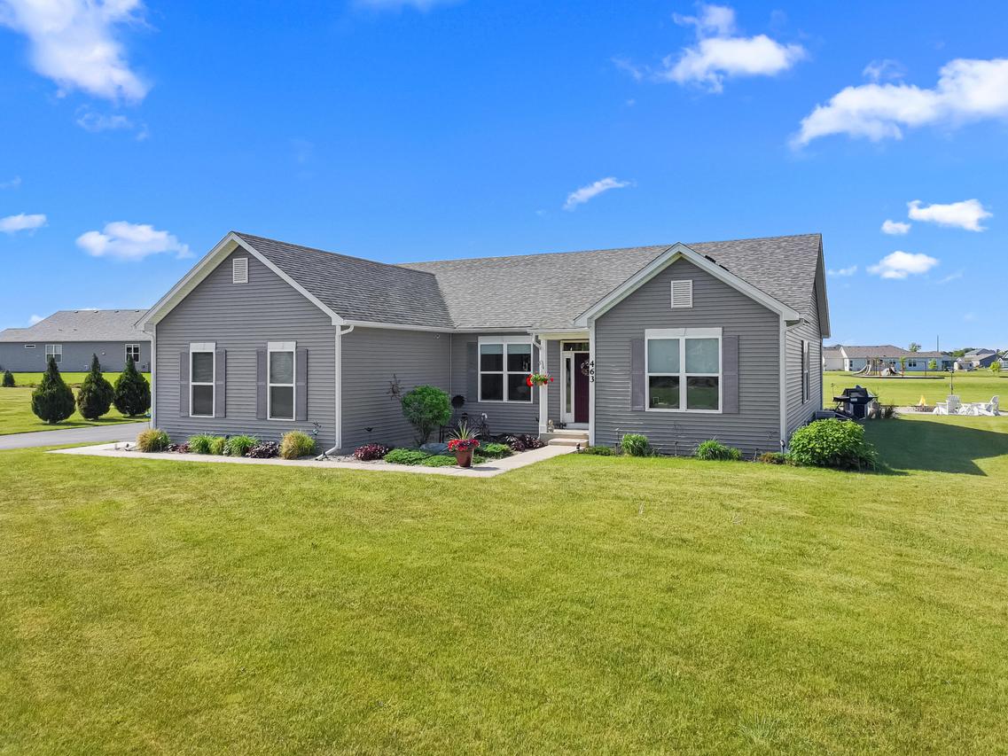 463 Chasefield Dr, Williams Bay, WI 53191