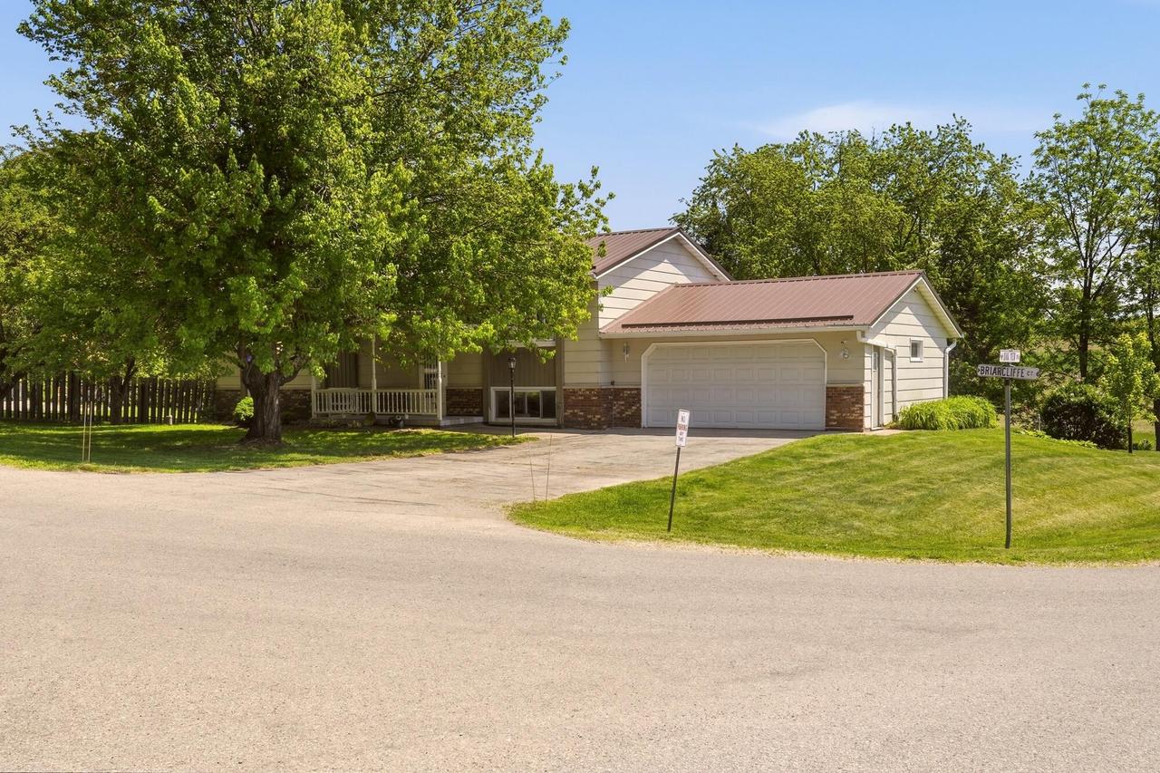 N4940 Briarcliffe Ct, Hamilton, WI 54669