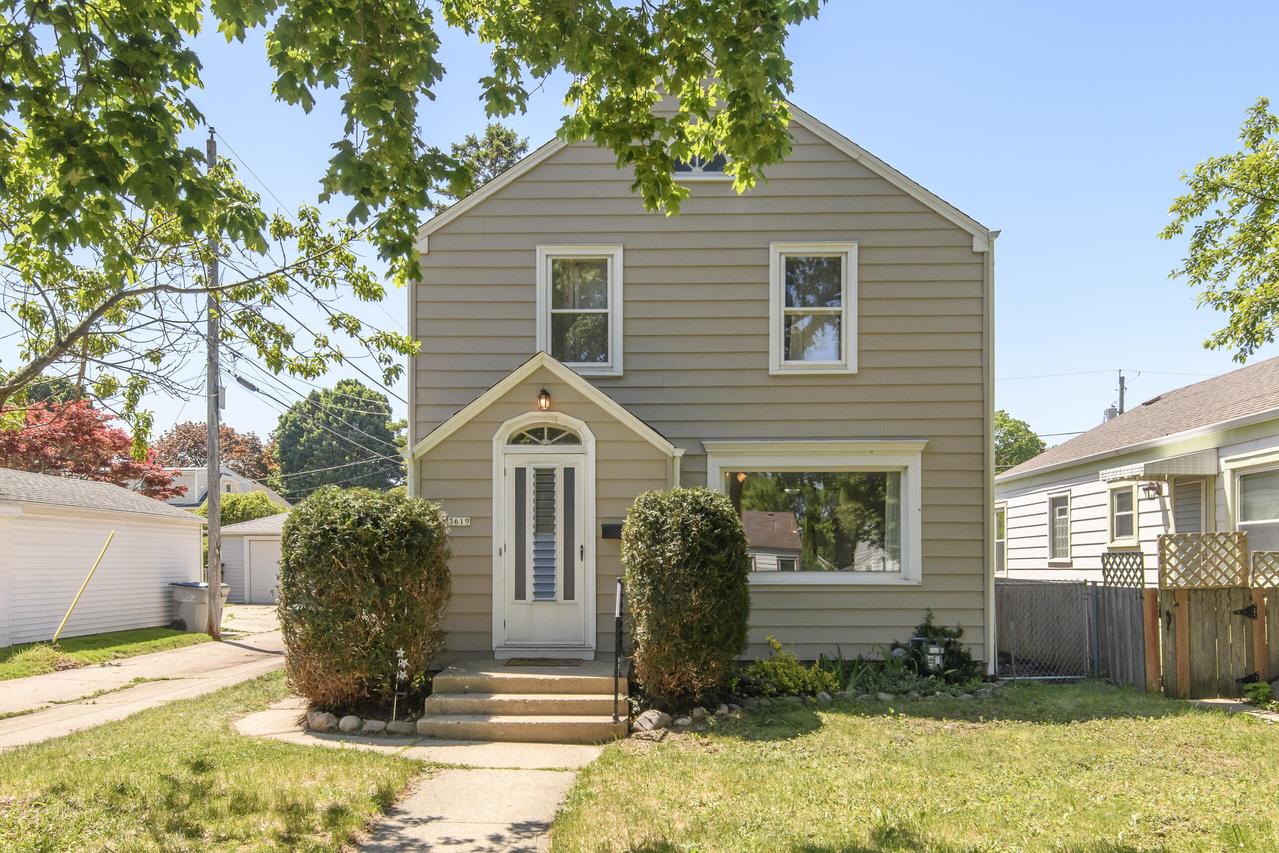 3619 S Logan Ave, Milwaukee, WI 53207