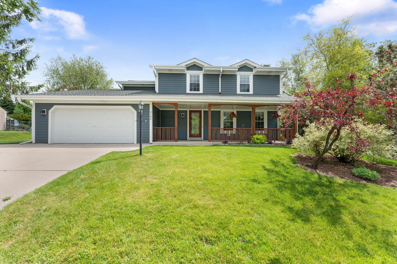 3106 Rolling Ridge, Waukesha, WI 53188