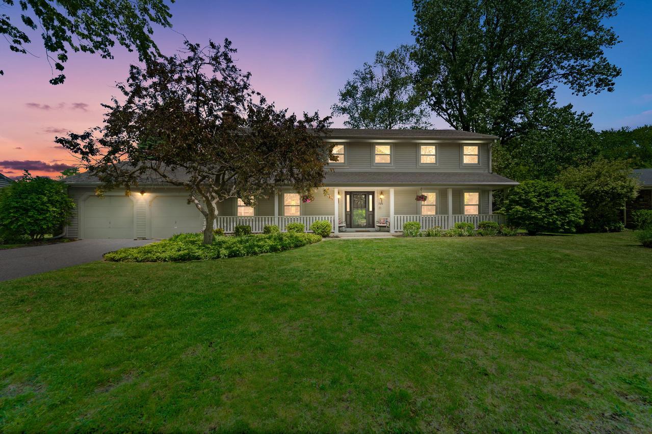 720 W Clovernook Ln, Glendale, WI 53217