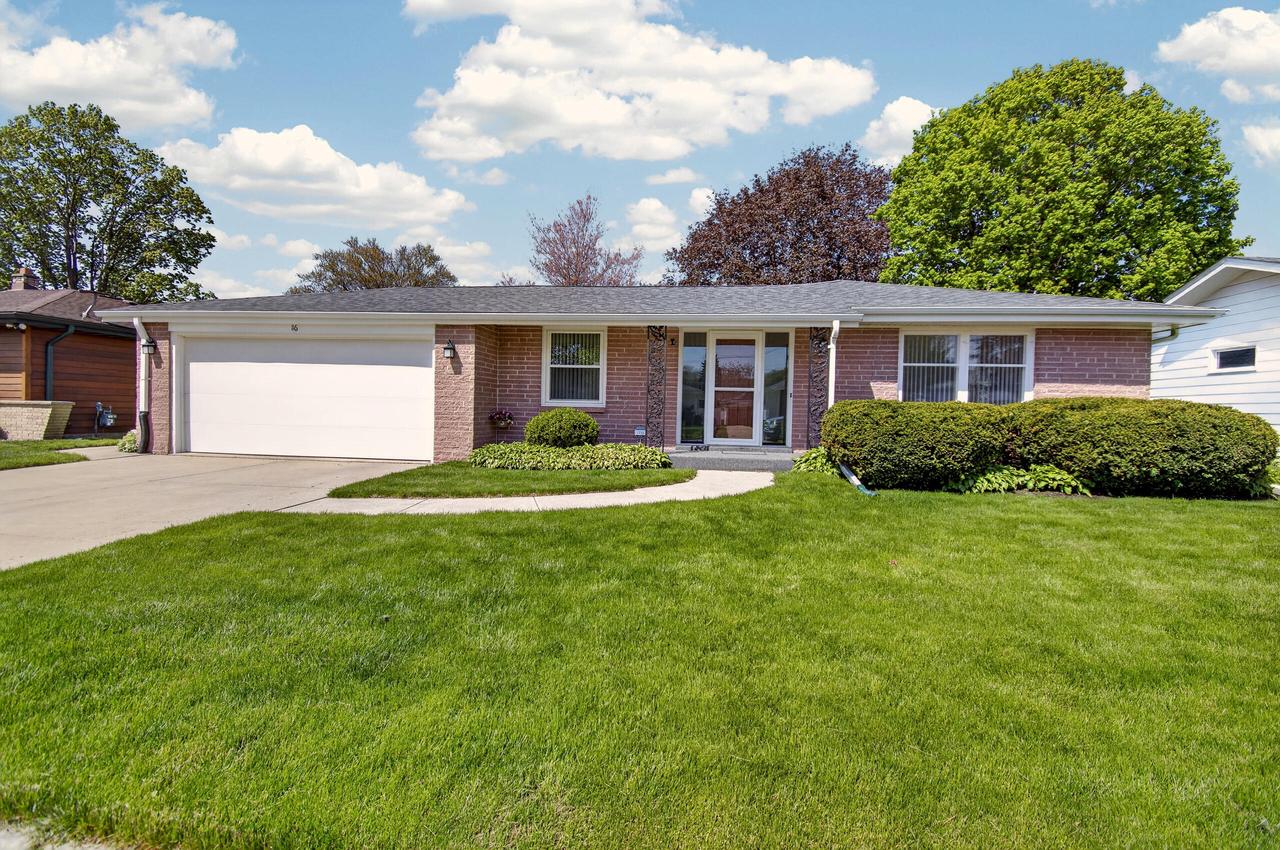 116 Virginia St, Racine, WI 53405
