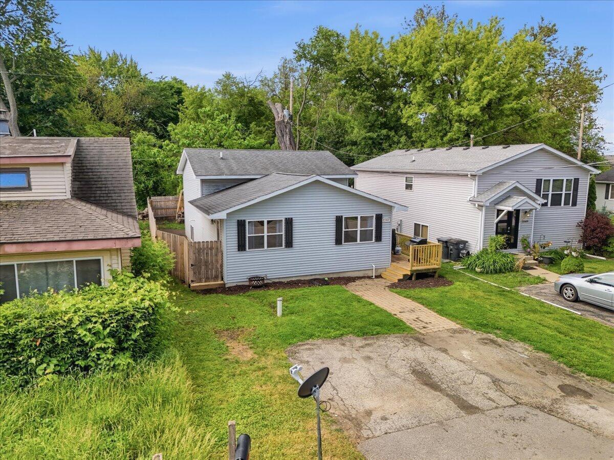 23507 127th Pl, Salem Lakes, WI 53179