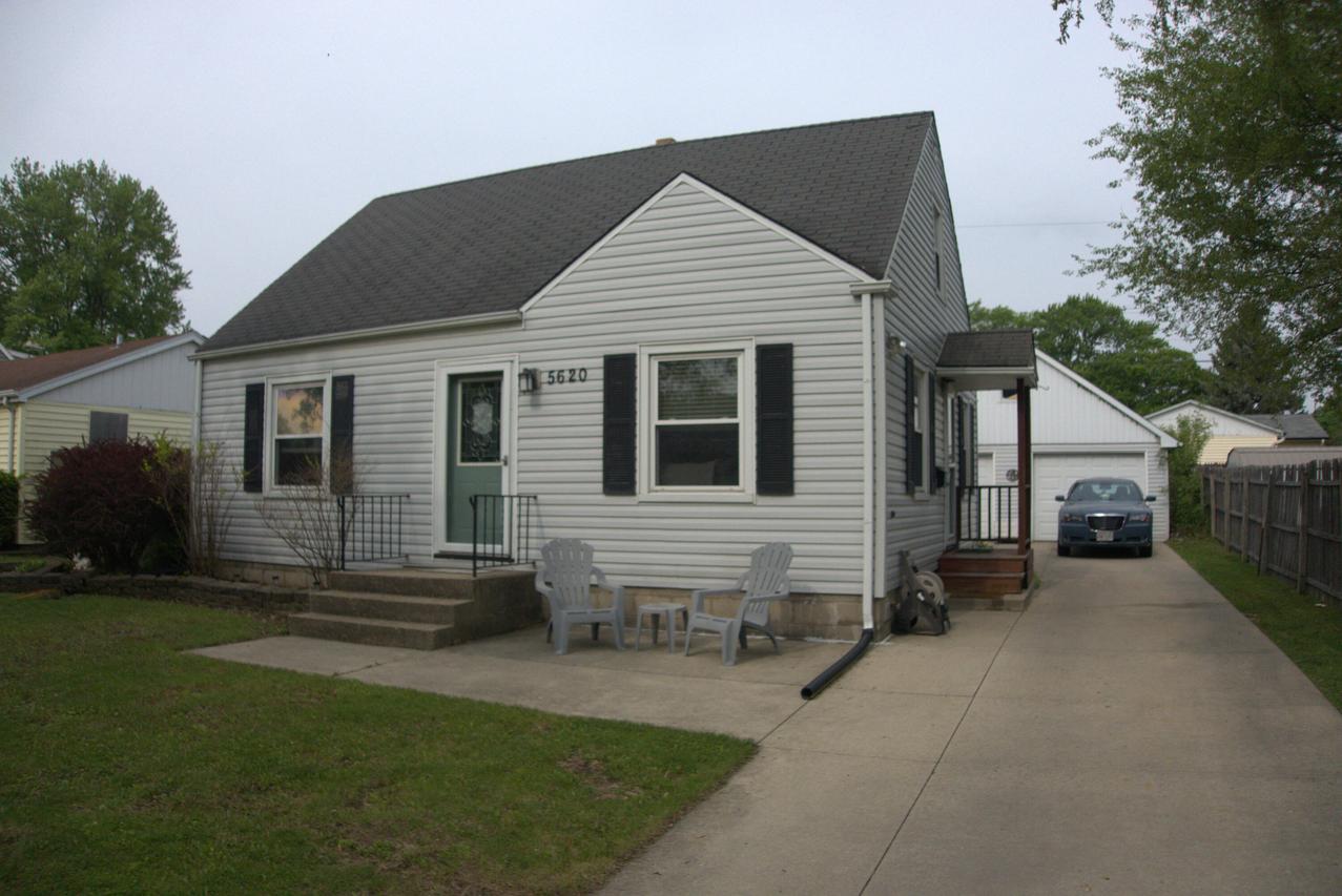 5620 43rd Ave, Kenosha, WI 53144