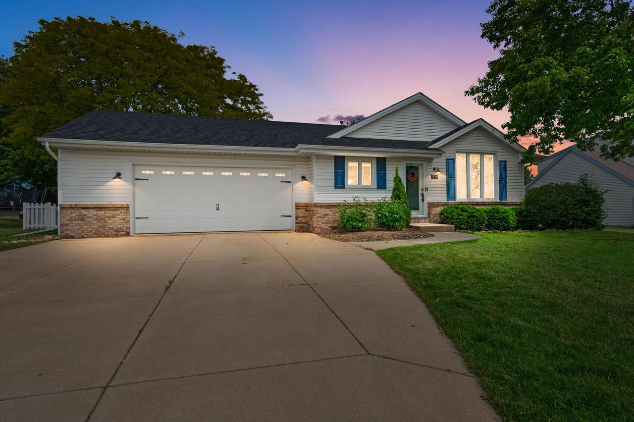 3938 W Minnesota Ave, Franklin, WI 53132