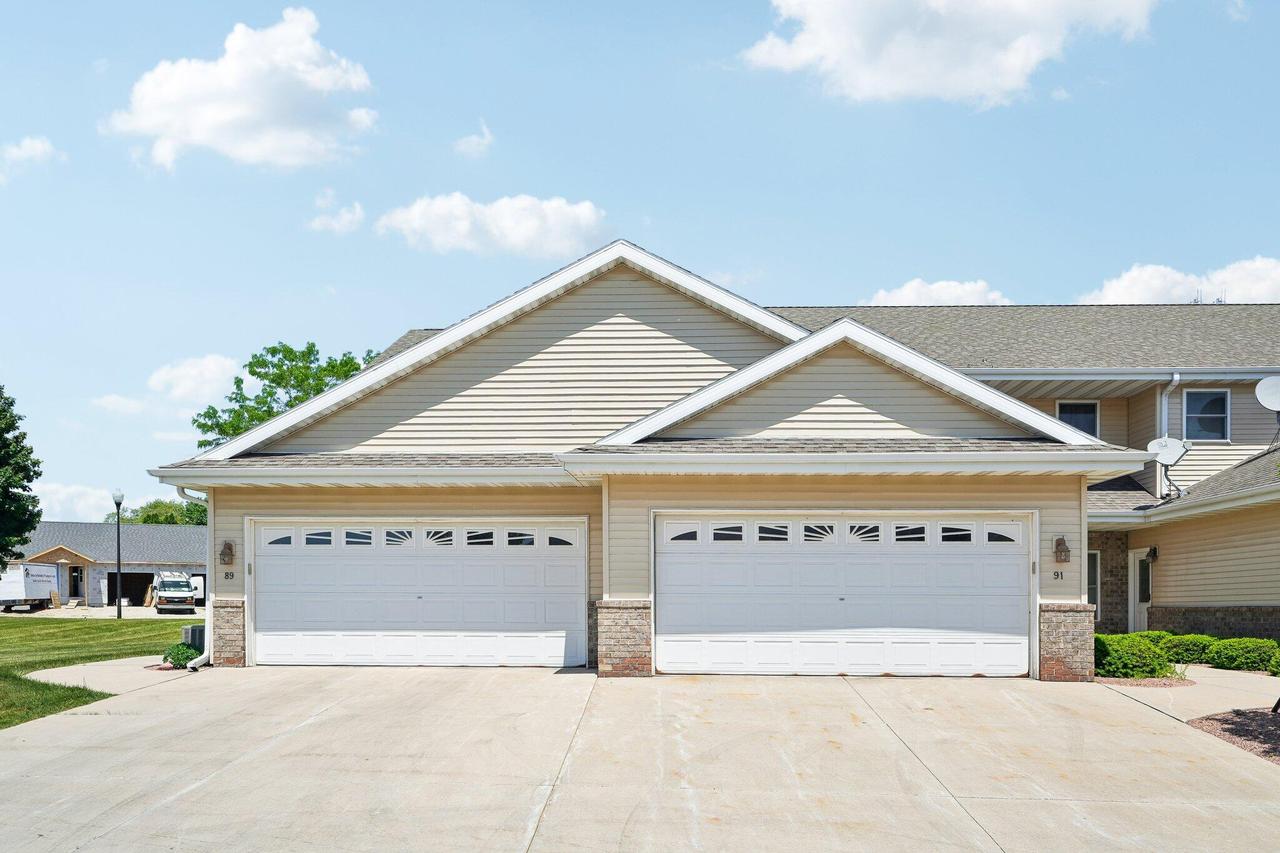 865 Prairie Gardens #91, Kewaskum, WI 53040
