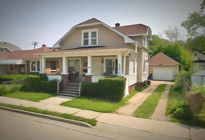 1815 Superior St, Racine, WI 53402