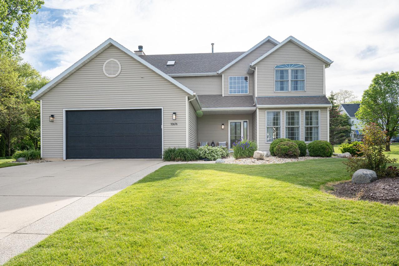 10676 32nd Ave, Pleasant Prairie, WI 53158