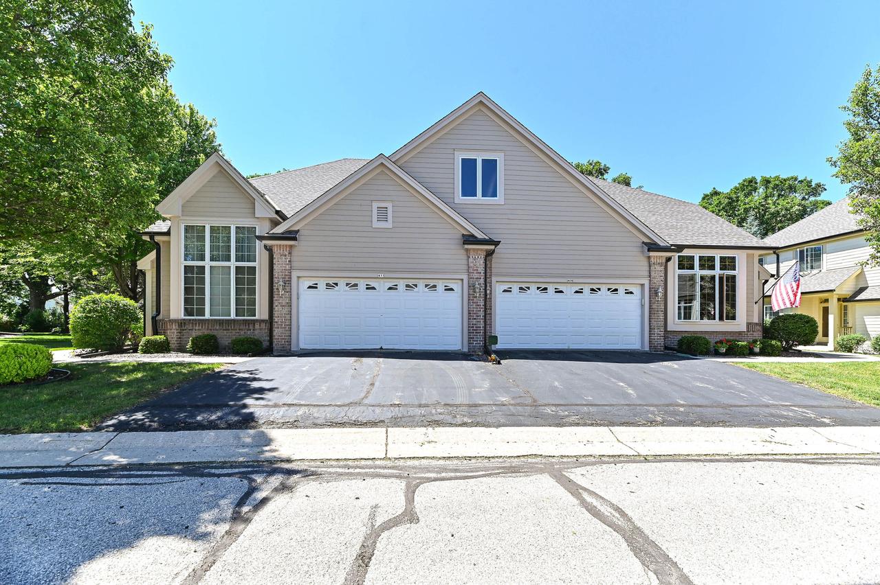 411 Meadowdale Dr #1, Waukesha, WI 53188