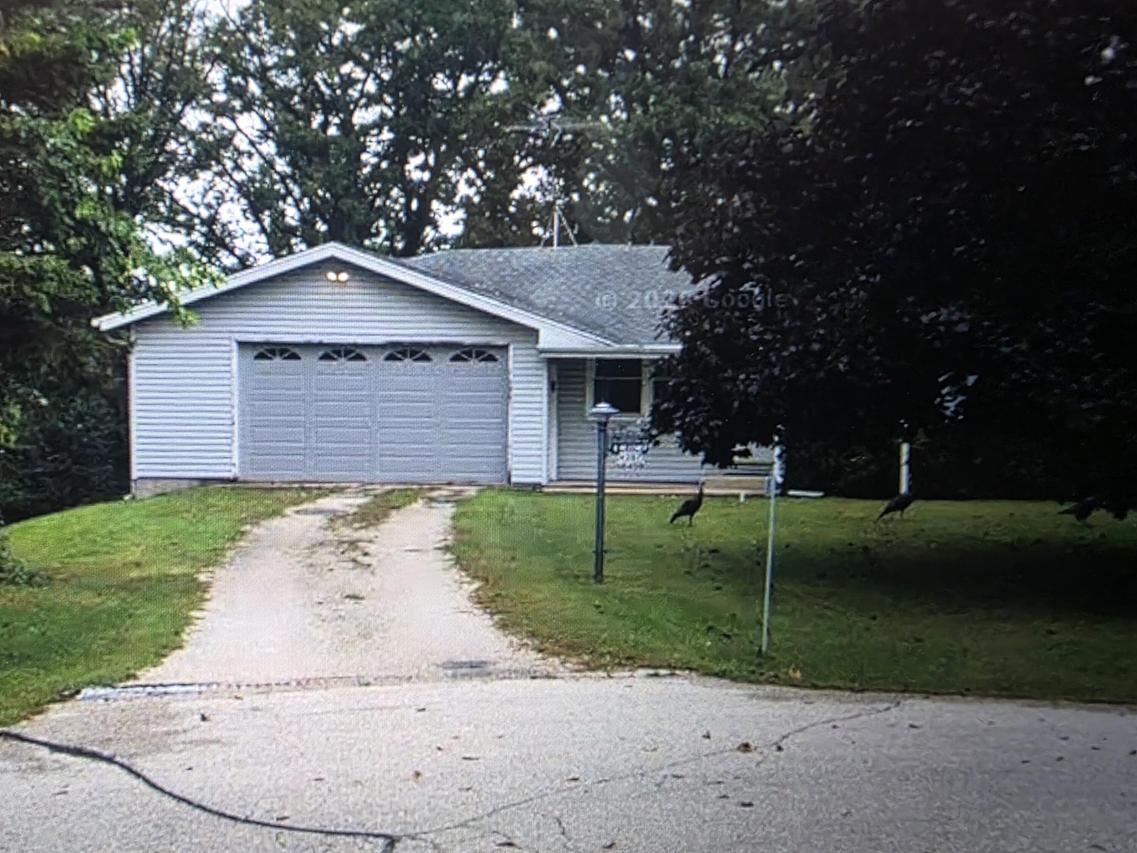 W287N6459 Highland Ct, Merton, WI 53029