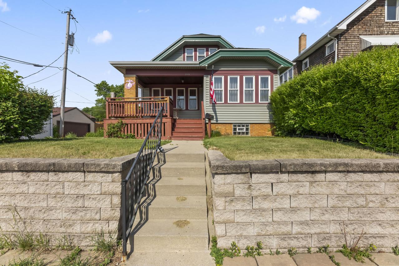 2145 S 65th St, West Allis, WI 53219