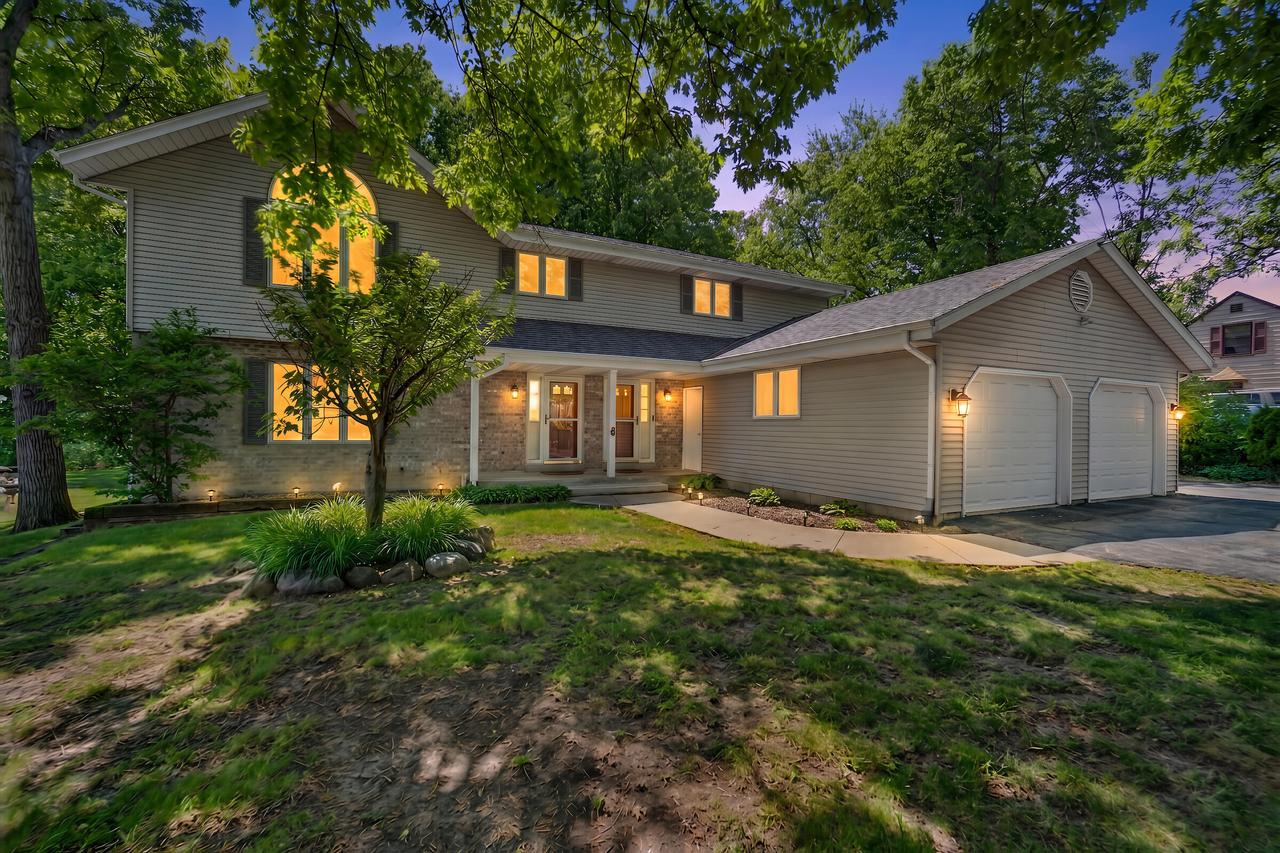 11503 W Layton Ave #11501, Greenfield, WI 53228