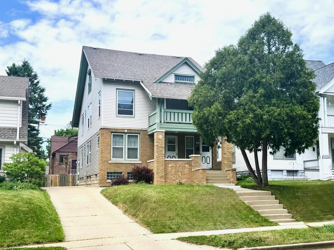 1825 N 58th St #1827, Milwaukee, WI 53208