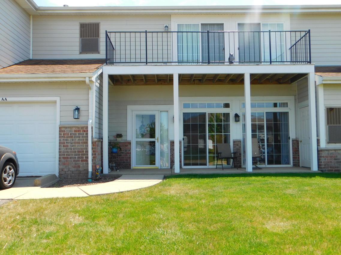 6709 102nd St #9 AA, Pleasant Prairie, WI 53158