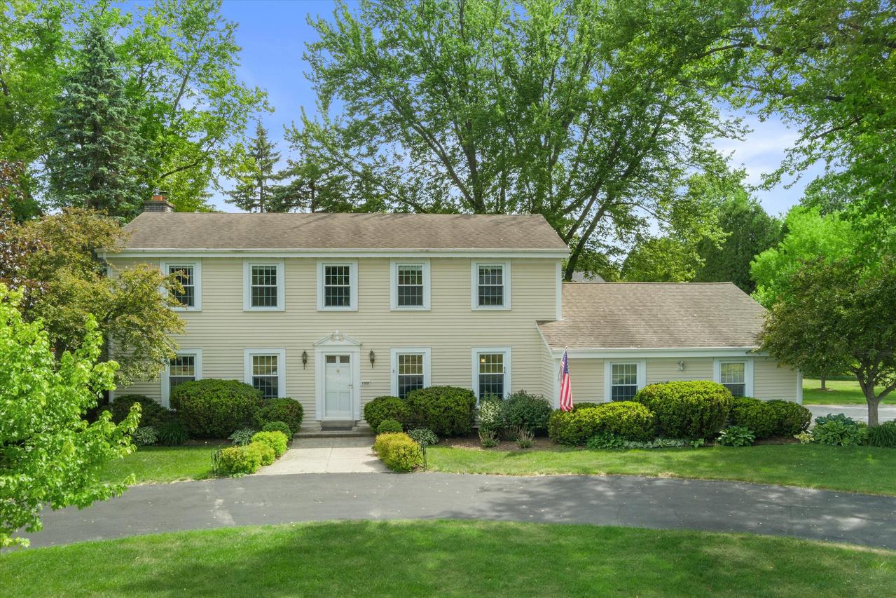 15655 Monet Ct, Brookfield, WI 53005