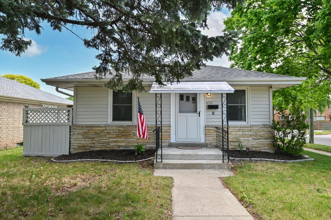 4300 N 73rd St, Milwaukee, WI 53216