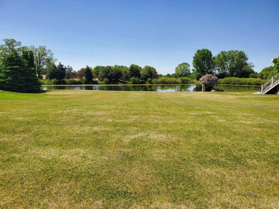 477 Tahoe Ln, Hartford, WI 53027
