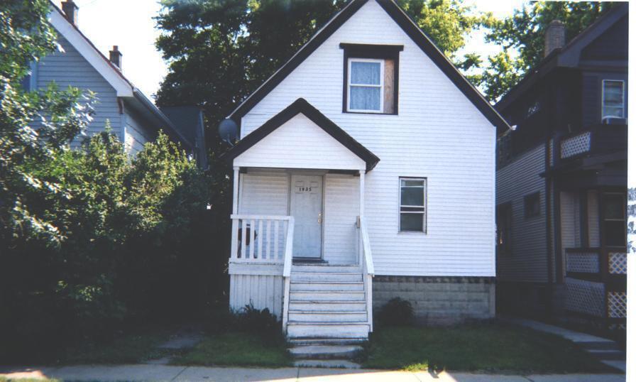 1935 W Monroe St, Milwaukee, WI 53205