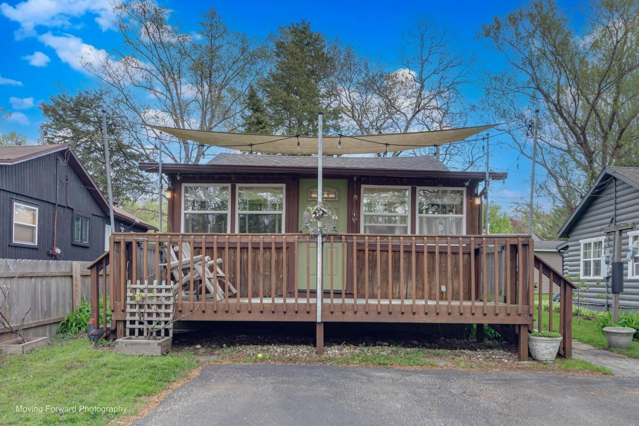 N4550 E Shore Pl., Oakland, WI 53523