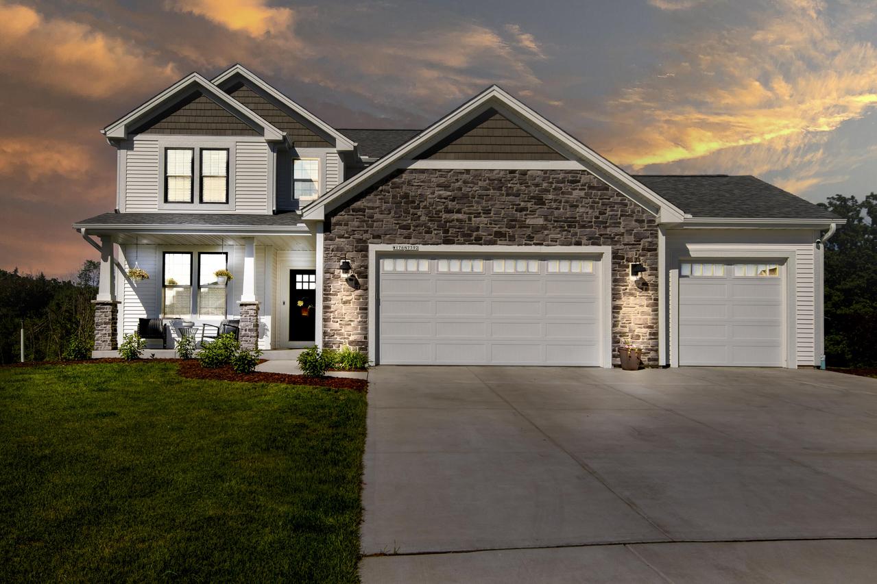 W176N7392 Amethyst Dr, Menomonee Falls, WI 53051