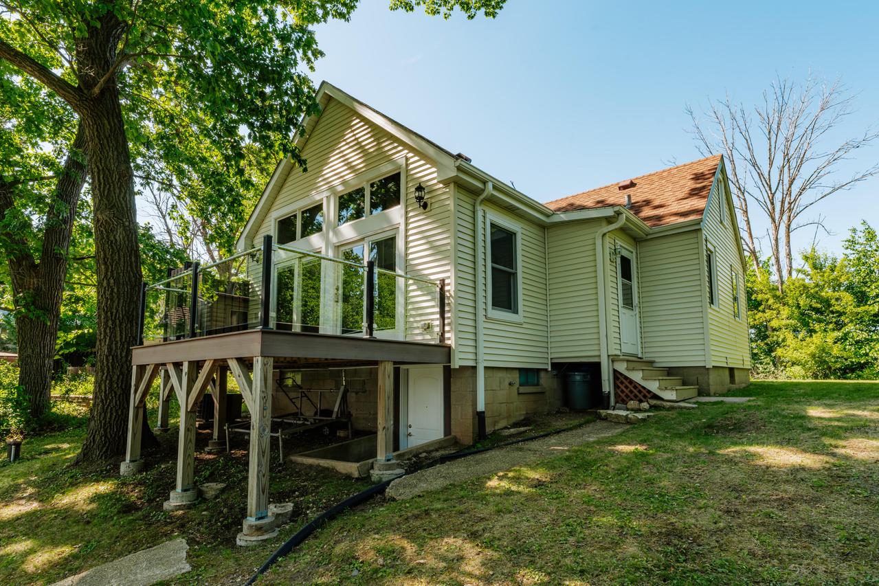 34639 Elm St, Summit, WI 53066
