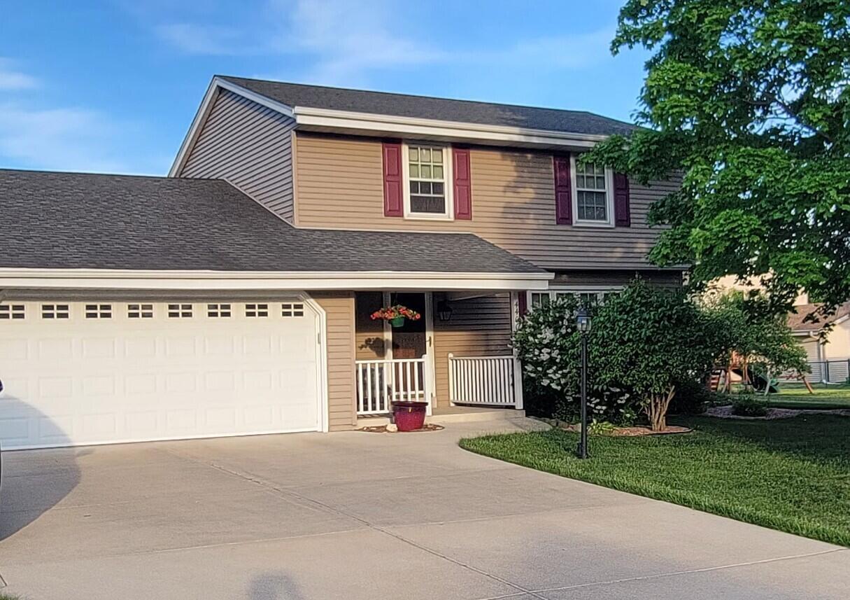 4400 S Deerwood Dr, New Berlin, WI 53151