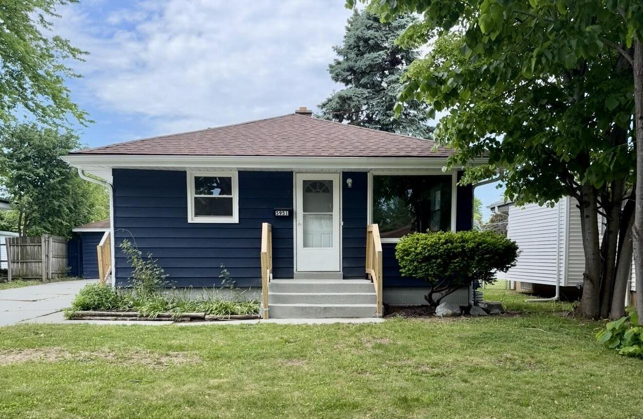 5951 N 73rd St, Milwaukee, WI 53218