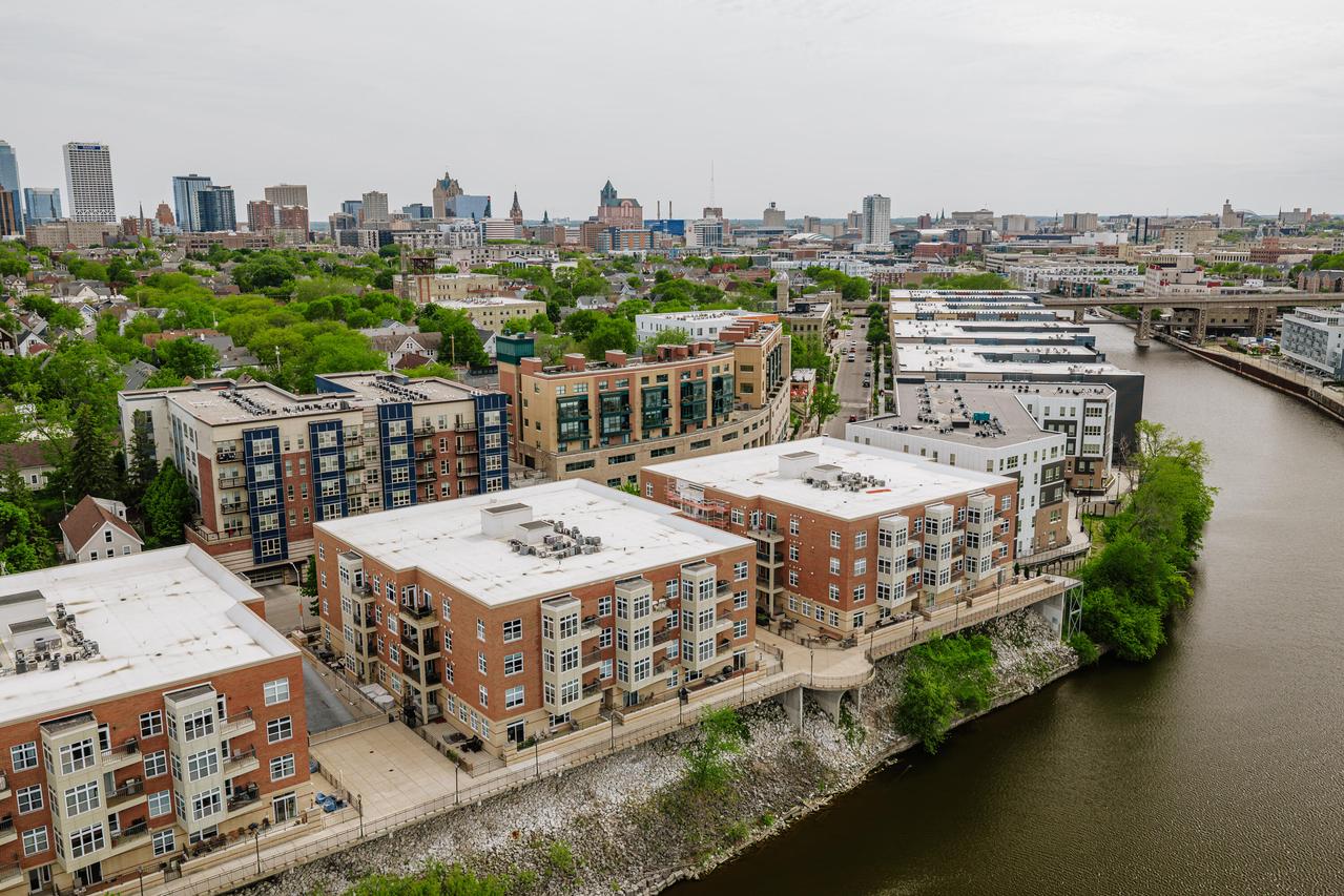 1915 N Water St #103, Milwaukee, WI 53202