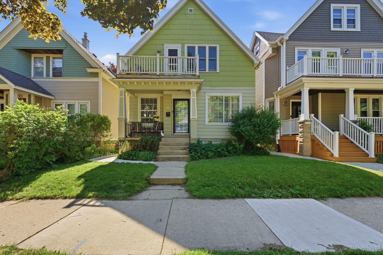 2919 S Lenox St #2919A, Milwaukee, WI 53207