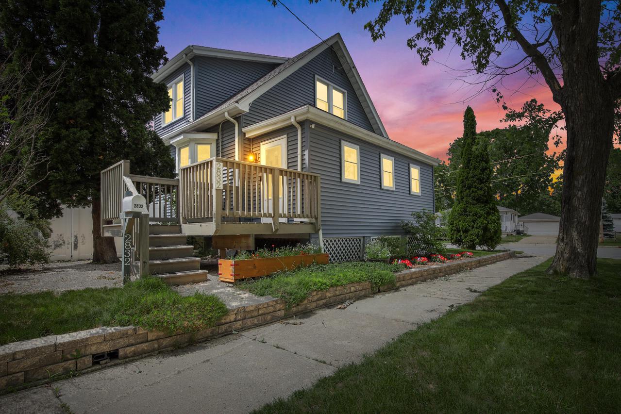2832 97th St, Sturtevant, WI 53177