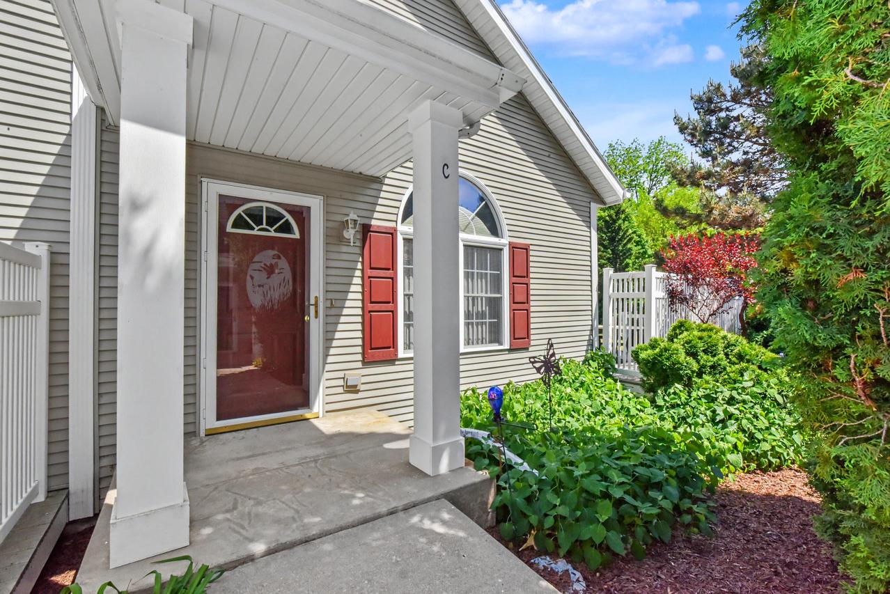 2815 Edwards St #C, East Troy, WI 53120