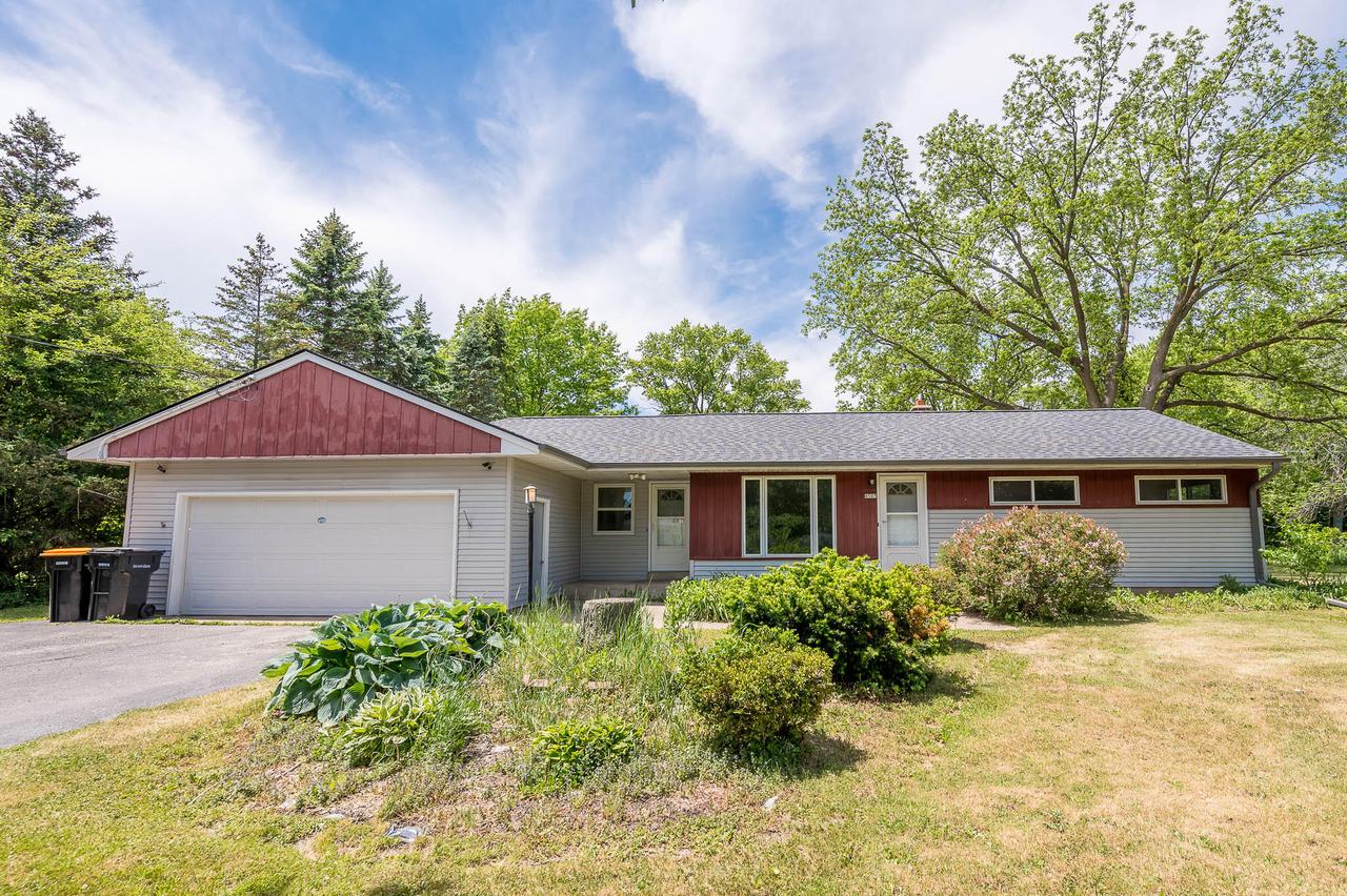 8507 N 64th St, Brown Deer, WI 53223