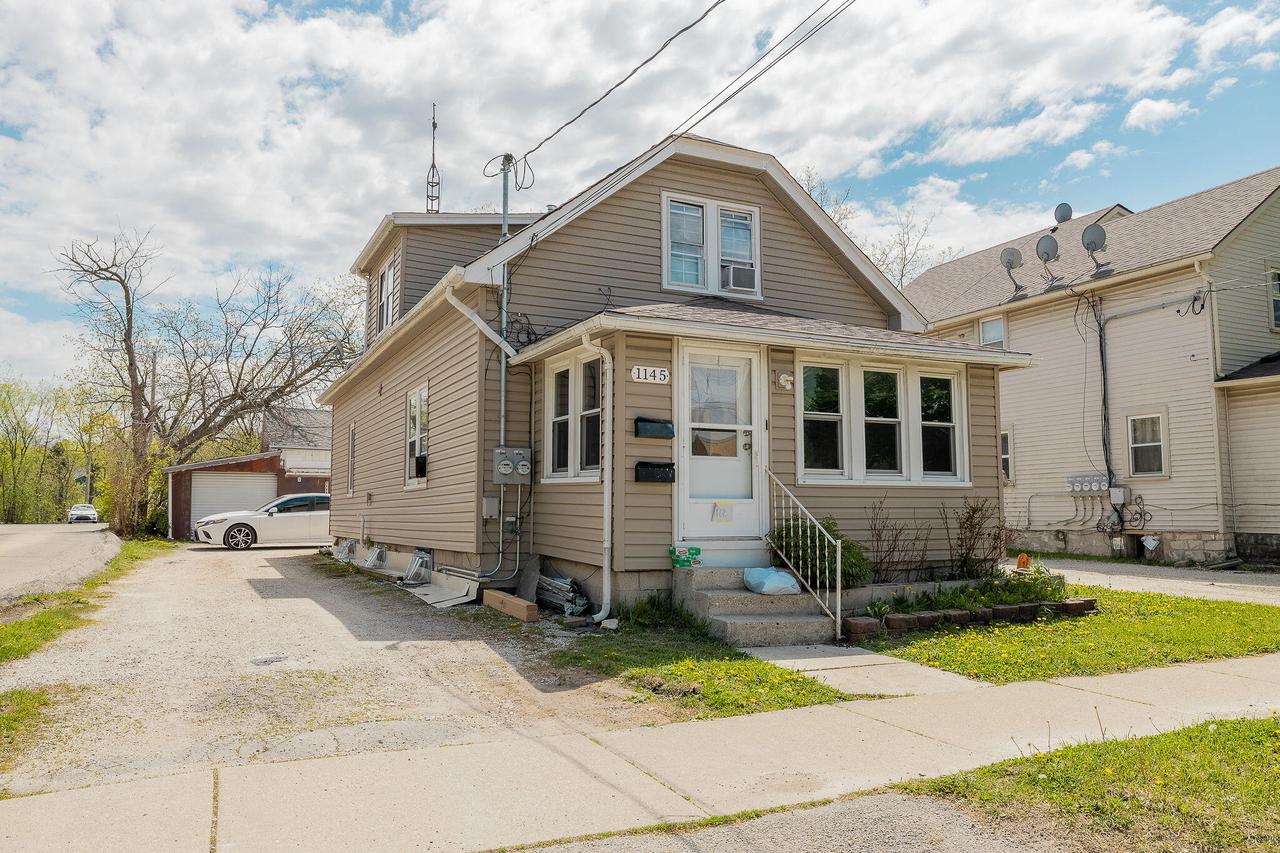 1145 White Rock Ave, Waukesha, WI 53186