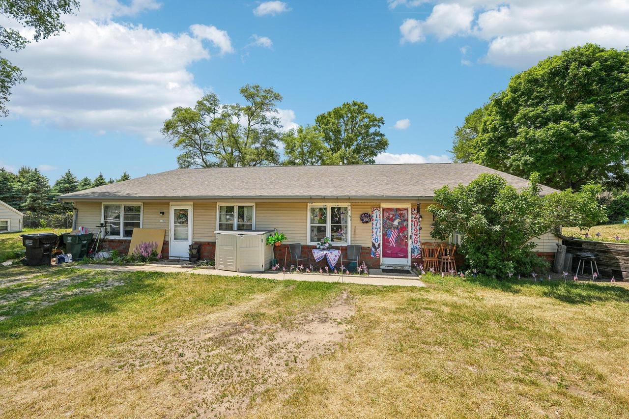 1037 Carriage Ct #1039, Palmyra, WI 53156