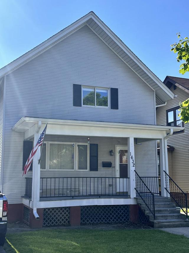 1632 Holmes Ave, Racine, WI 53405