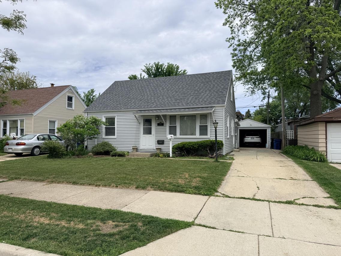 2312 Webster St, Racine, WI 53403