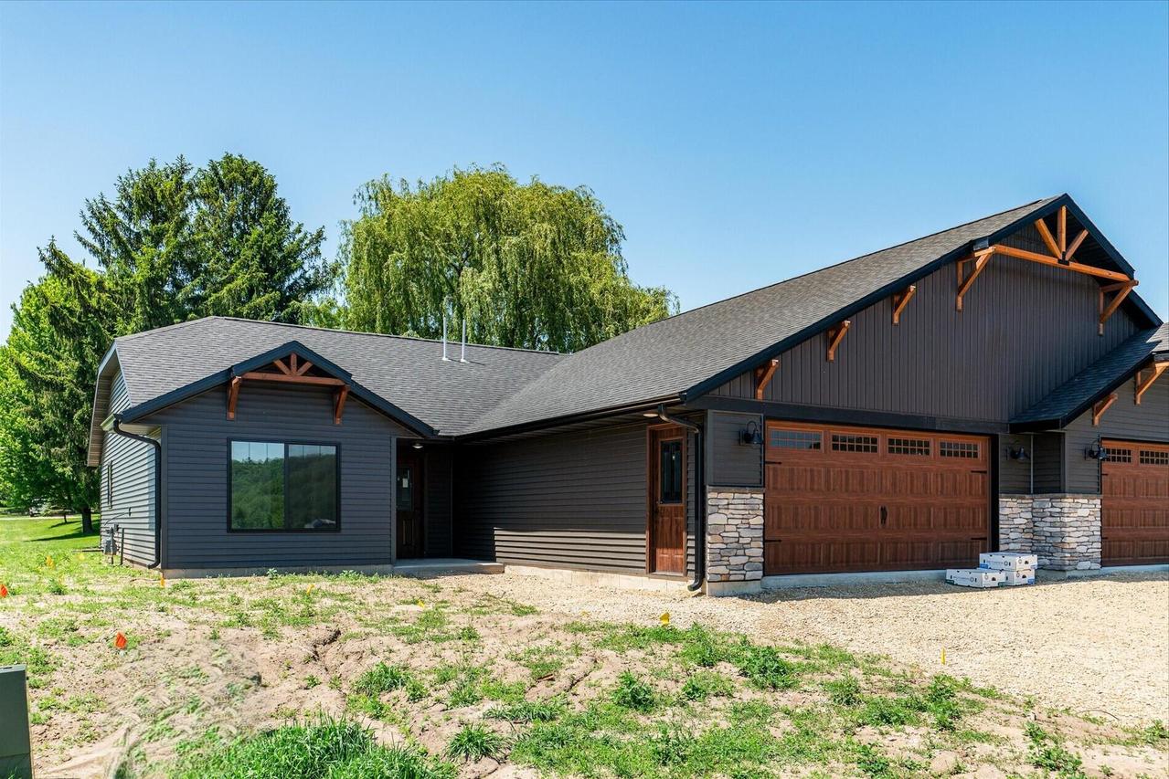 416 N Washington St, Viola, WI 54664