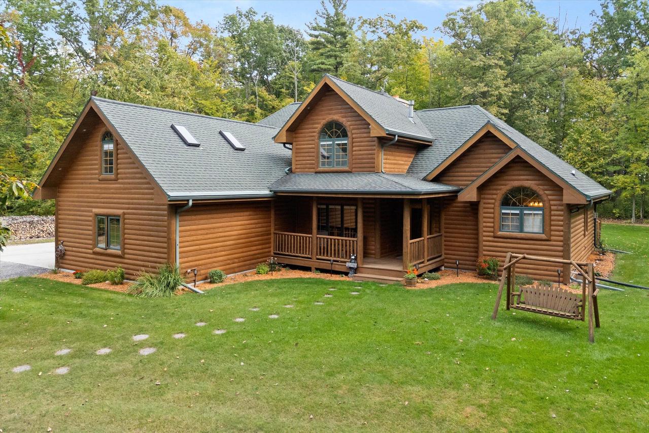 N7631 Bittersweet Rd, Herman, WI 53073