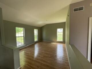 118 Manchester Dr, Waukesha, WI 53188