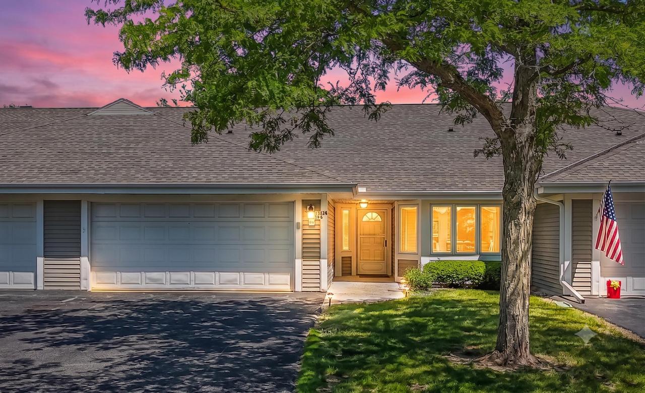 11014 N Mequon Sq., Mequon, WI 53092