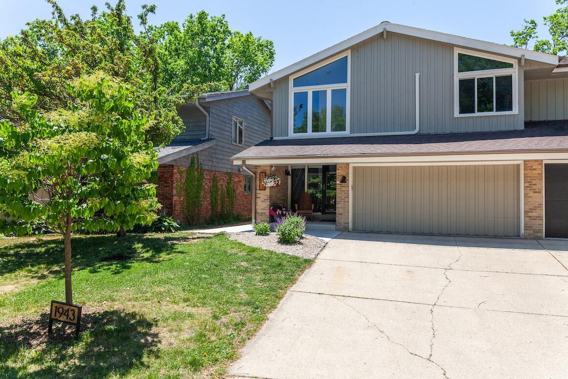 1943 River Park, Wauwatosa, WI 53226
