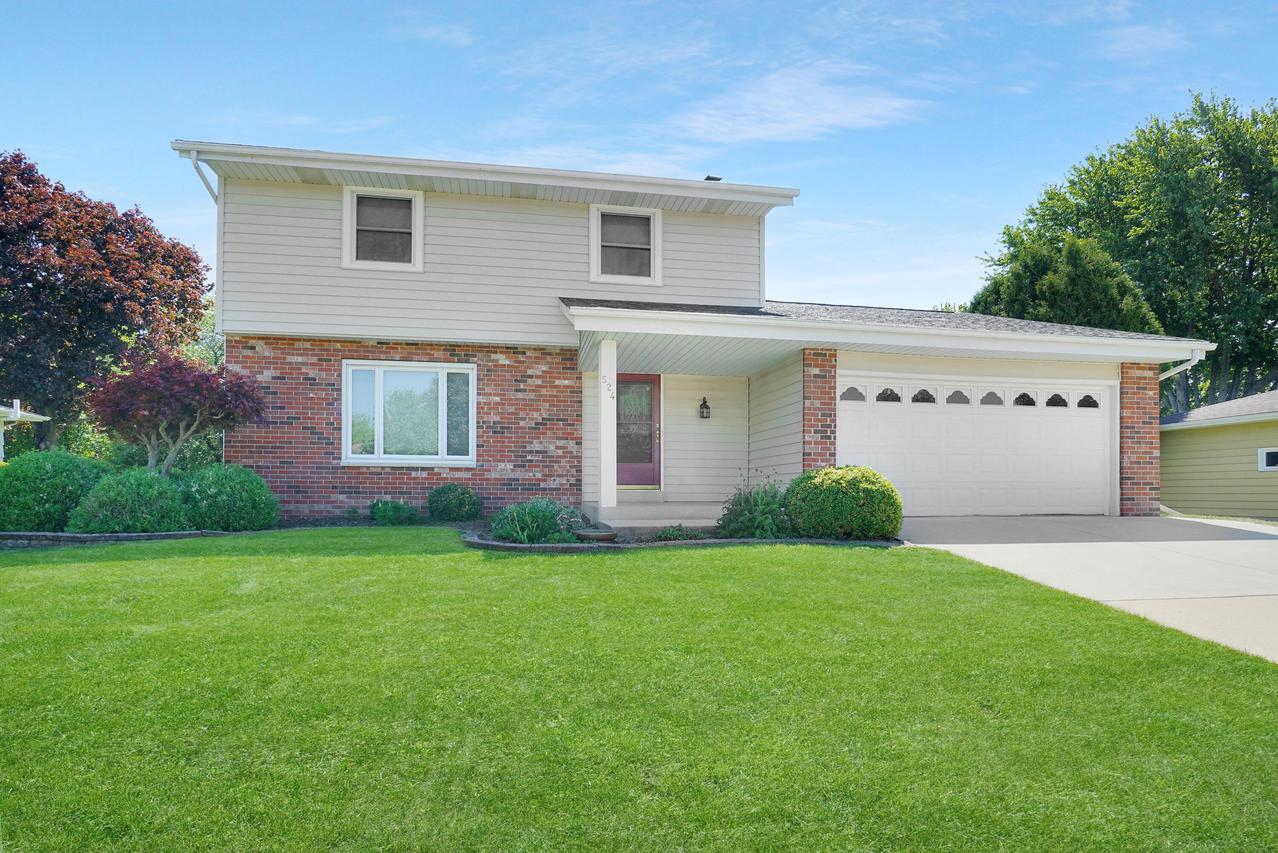 524 Birch Ln, Hartford, WI 53027