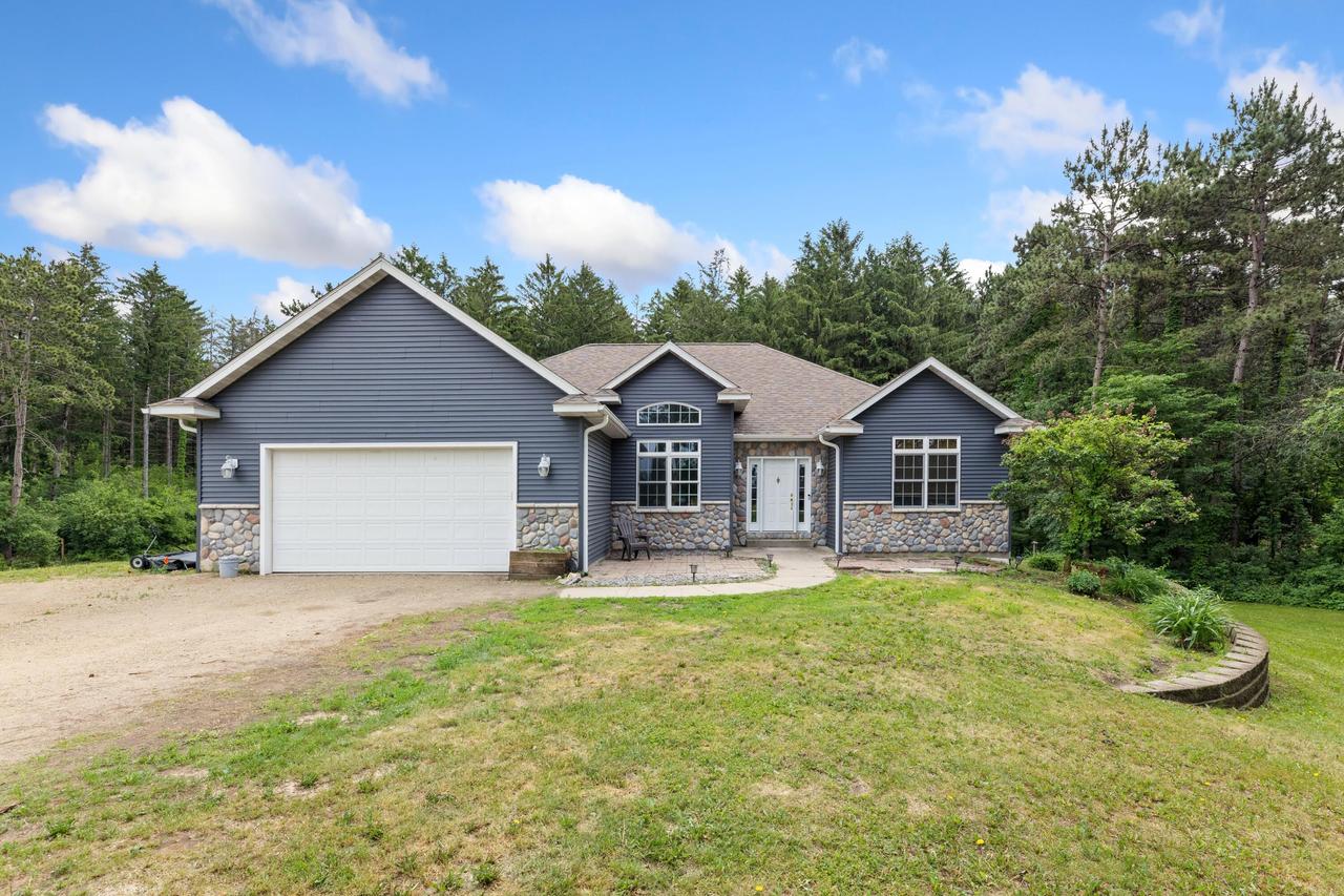 N15782 Delaney Rd, Trempealeau, WI 54661